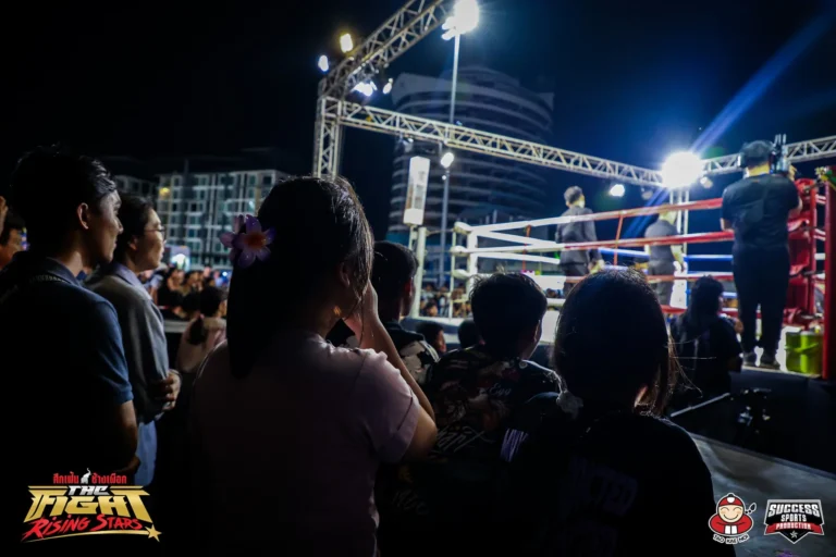 ภาพบรรยากาศไฮไลท์งานศึกเฟ้นช้างเผือก The Fight Rising Stars บางแสน ภาพที่ 21
